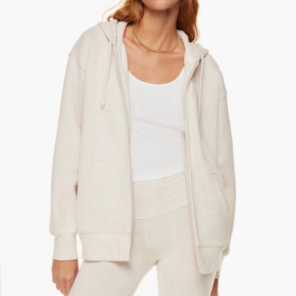 Aritzia TNA Boyfriend Cozy Fleece Cream Zip Hoodie size medium Like New